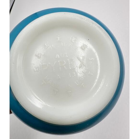 Vintage Pyrex Primary Blue 401 Nesting Mixing Bowl 1.5 pt - Picture 7 of 7